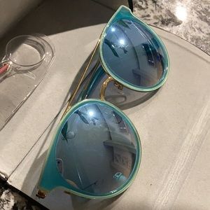 Blue aviator Sunnies